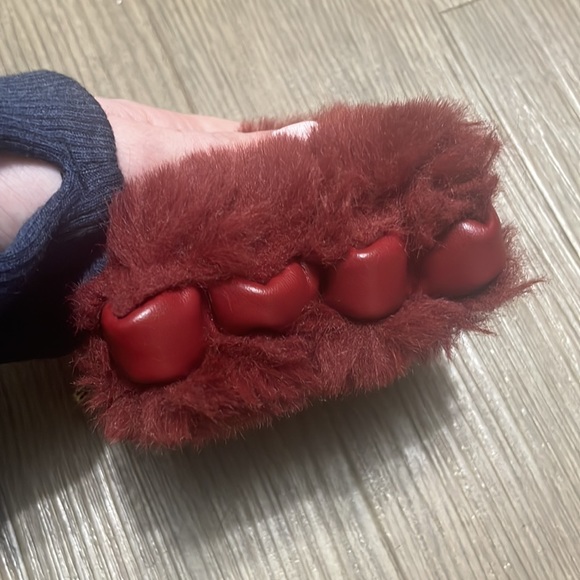 Pac-Man Ghost fur Character keychain. Perfect for car keys! Has zip pouch - Picture 2 of 6